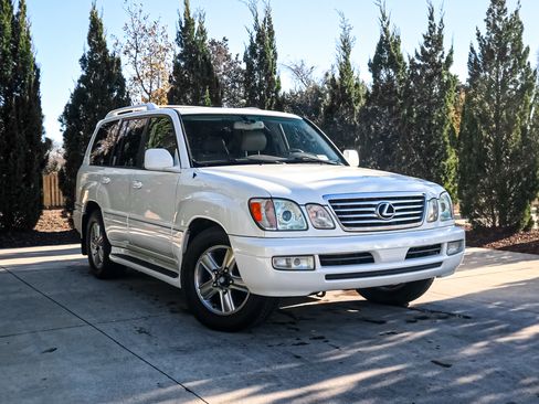 Used 2007 Lexus LX 470 4WD image 2