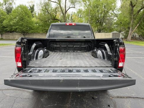 Used 2018 RAM 1500 Express AWD/4WD image 31