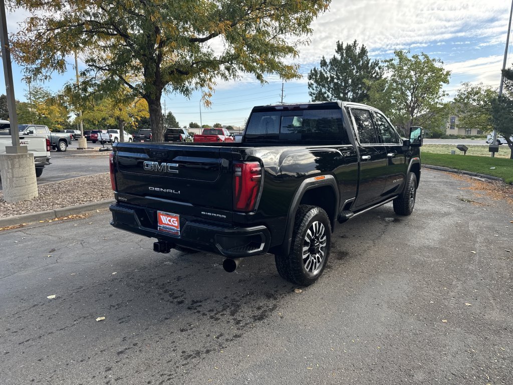 Used 2025 GMC Sierra 3500 Denali Ultimate AWD/4WD image 7