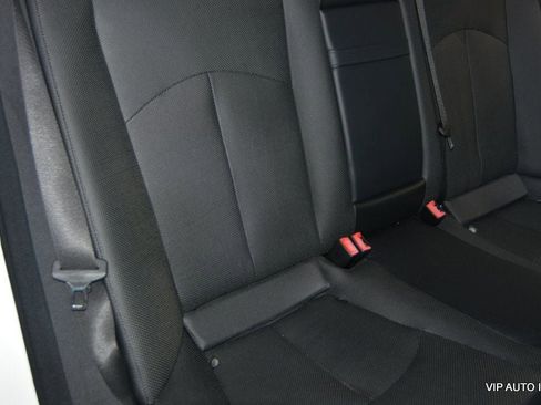 Used 2009 Mercedes-Benz E 550 Sedan image 25