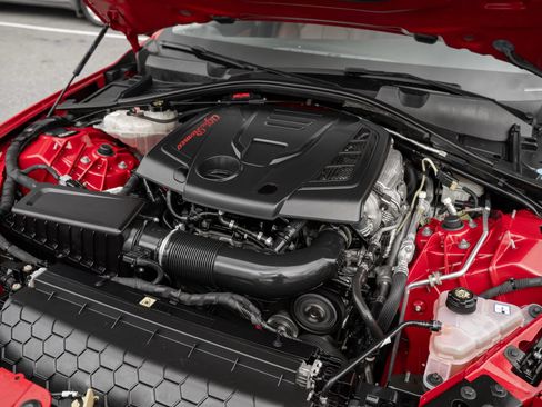 Used 2020 Alfa Romeo Giulia AWD w/ Cold Weather Package image 27