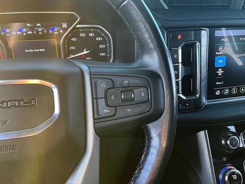 Used 2021 GMC Yukon Denali w/ Denali Premium Package image 21