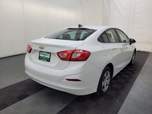 Used 2018 Chevrolet Cruze LS FWD image 9
