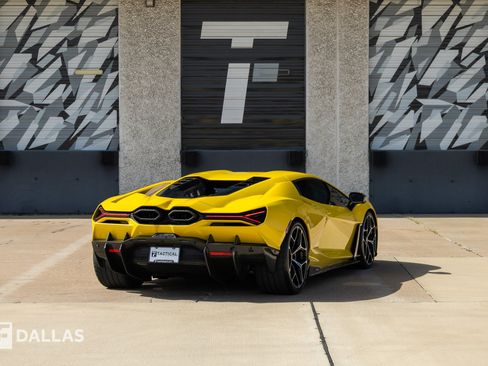Used 2024 Lamborghini Revuelto AWD/4WD image 15