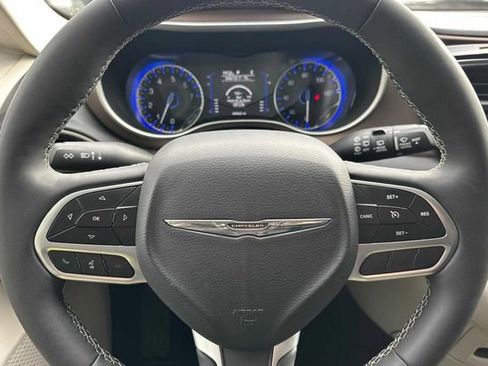 Used 2024 Chrysler Voyager LX image 22