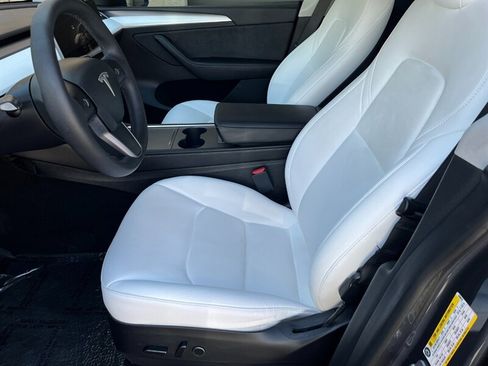 Used 2023 Tesla Model Y Long Range AWD/4WD image 9