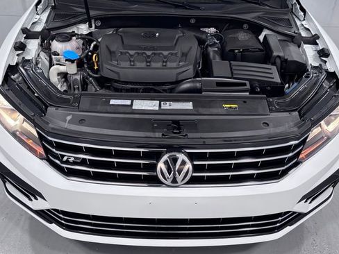 Used 2018 Volkswagen Passat 2.0T R-Line FWD image 29