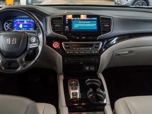 Used 2020 Honda Pilot Touring image 20