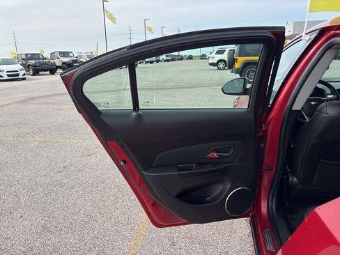 Used 2011 Chevrolet Cruze LT FWD image 18