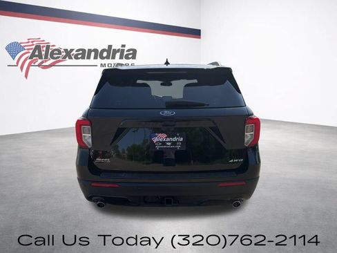 Used 2024 Ford Explorer ST-Line w/ Class IV Trailer Tow Package AWD/4WD image 7