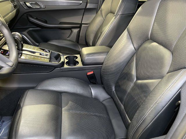 Certified 2023 Porsche Macan GTS AWD/4WD image 5