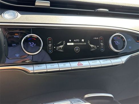 Used 2022 Genesis GV70 2.5T w/ Select Package image 25