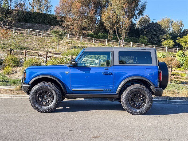 Used 2021 Ford Bronco First Edition AWD/4WD image 3