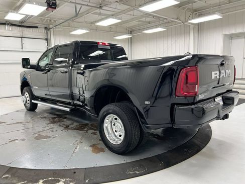Used 2025 RAM 3500 Laramie AWD/4WD image 7