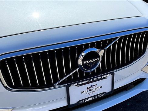 Used 2018 Volvo S90 T6 Inscription w/ Convenience Package image 28