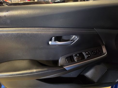 Used 2022 Nissan Sentra SV w/ Trunk Package FWD image 5