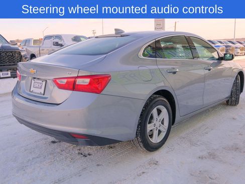 Used 2024 Chevrolet Malibu LT image 8