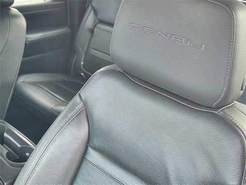 Used 2020 GMC Sierra 2500 Denali w/ Denali Ultimate Package image 15