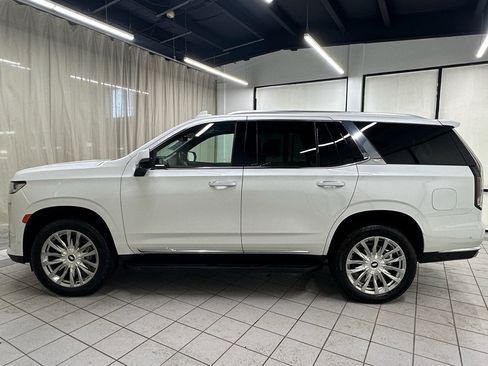 Used 2023 Cadillac Escalade Premium Luxury image 11