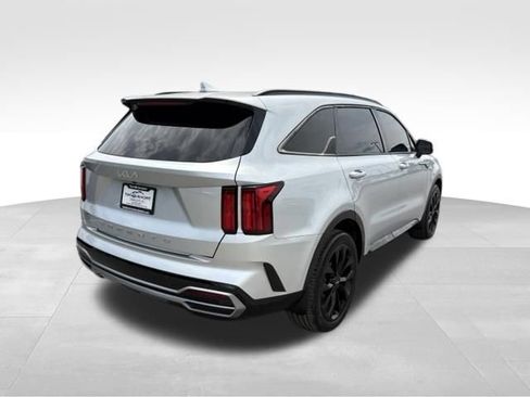 Used 2022 Kia Sorento SX FWD image 2