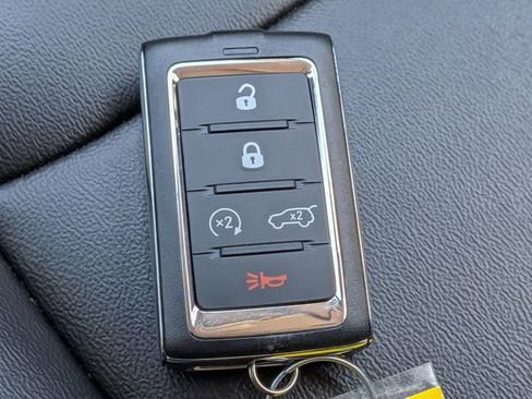 Used 2023 Jeep Grand Cherokee L Limited AWD/4WD image 34