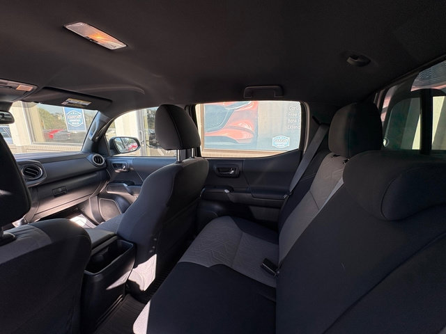 Used 2022 Toyota Tacoma TRD Sport AWD/4WD image 18