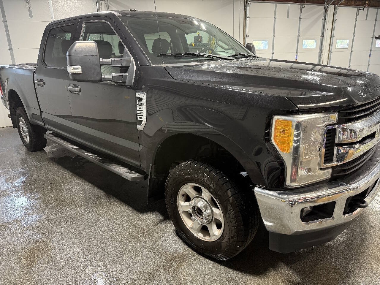 Used 2019 Ford F250 XLT AWD/4WD image 3
