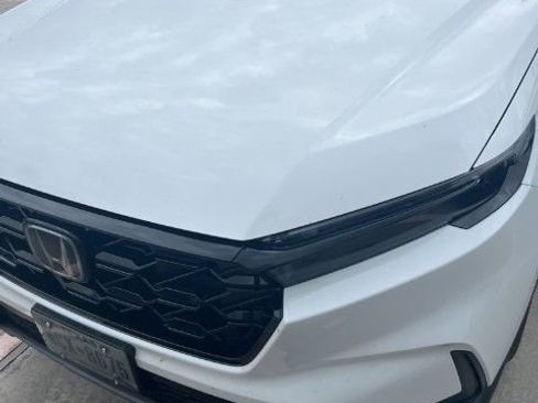 Used 2025 Honda CR-V Sport image 3