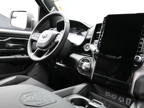 New 2026 RAM 1500 Laramie AWD/4WD image 9
