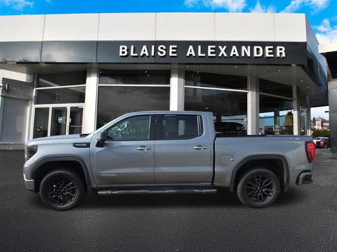 Used 2023 GMC Sierra 1500 Elevation w/ Elevation Premium Package AWD/4WD image 7