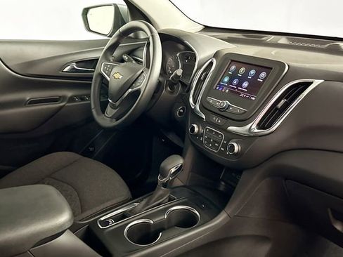Used 2024 Chevrolet Equinox LT FWD image 25