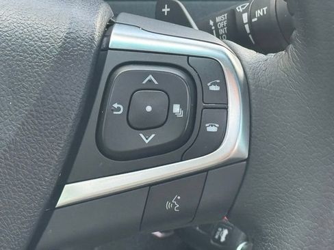 Used 2015 Toyota Camry XSE w/ Moonroof Package FWD image 19