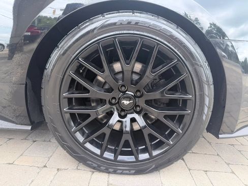 Used 2018 Ford Mustang GT Premium w/ GT Performance Package RWD image 35
