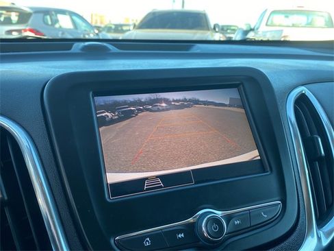 Used 2023 Chevrolet Equinox LT image 29