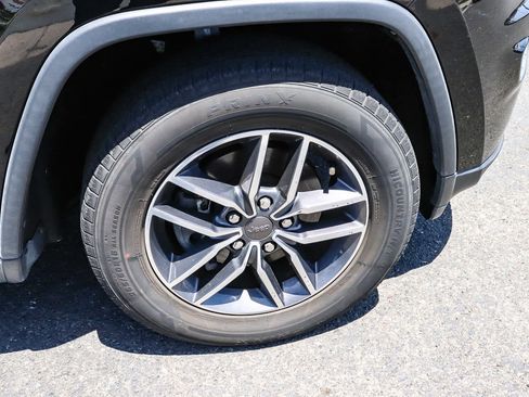 Used 2019 Jeep Grand Cherokee Limited RWD image 13