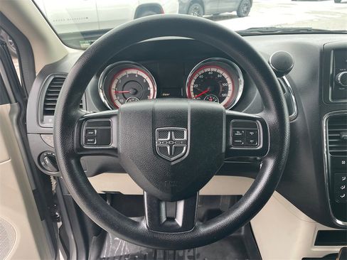 Used 2016 Dodge Grand Caravan SE w/ Quick Order Package 29E SE image 27