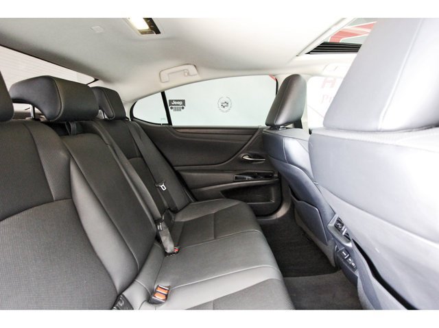 Used 2022 Lexus ES 350 w/ Premium Package FWD image 9