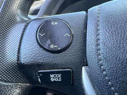 Used 2017 Toyota Corolla L w/ Carpet Mat Package (TMS) FWD image 16