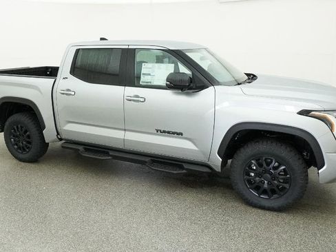 New 2026 Toyota Tundra SR5 AWD/4WD image 21