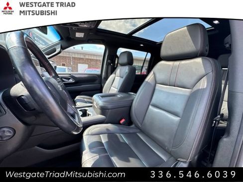 Used 2022 Chevrolet Suburban RST w/ Luxury Package AWD/4WD image 7