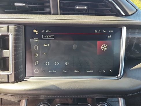 Used 2023 GMC Yukon XL Denali AWD/4WD image 12