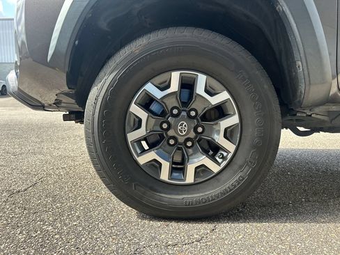 Used 2017 Toyota Tacoma TRD Off-Road w/ Tow Package RWD image 7