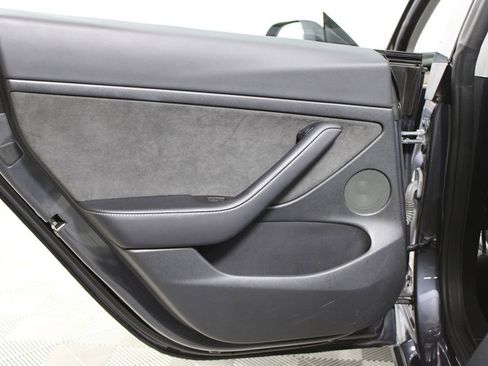 Used 2023 Tesla Model 3 Standard Range image 23