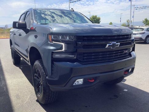 Used 2021 Chevrolet Silverado 1500 LT Trail Boss w/ Convenience Package II AWD/4WD image 9