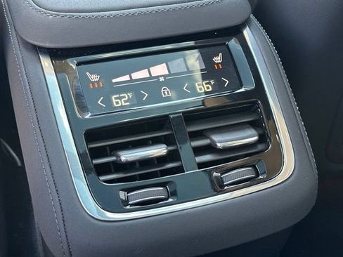 Certified 2025 Volvo XC90 B5 Core AWD/4WD image 15