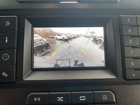 Used 2018 Ford F150 XLT image 12