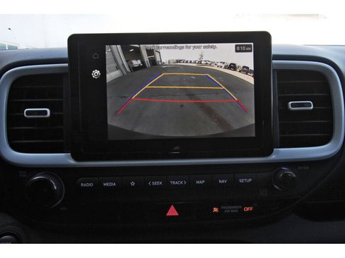 Used 2024 Hyundai Venue Limited image 26