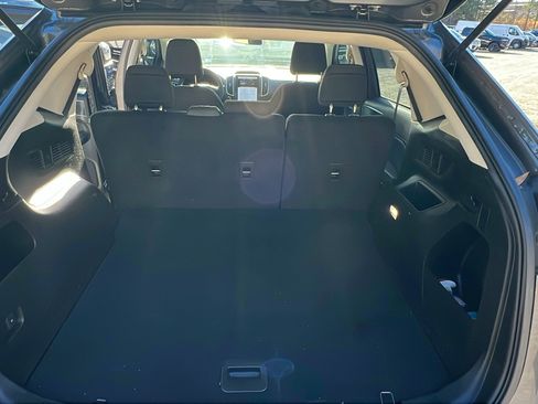 Used 2023 Ford Edge SE image 12