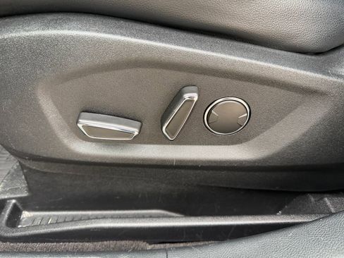 Used 2019 Ford Edge Titanium w/ Equipment Group 301A image 17