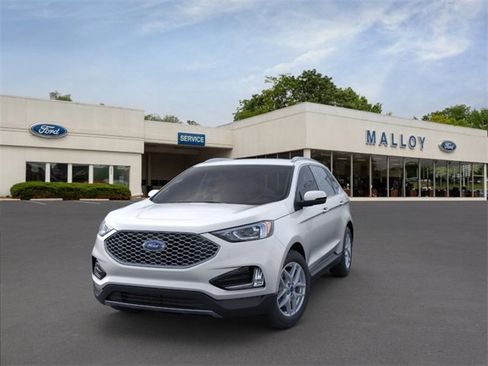 Used 2023 Ford Edge SEL w/ Convenience Package image 2